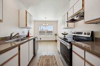 1012 Hidden Creek Dr NE, Keizer, OR 97303