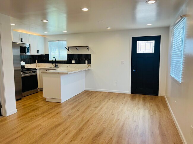 1553 W 106th St unit A, Los Angeles, CA 90047 - photo 7