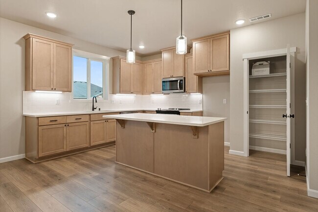 4411 W Thrush St, Moses Lake, WA 98837 - photo 4