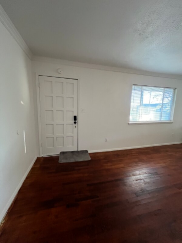 102 E Pecan St, Gunter, TX 75058