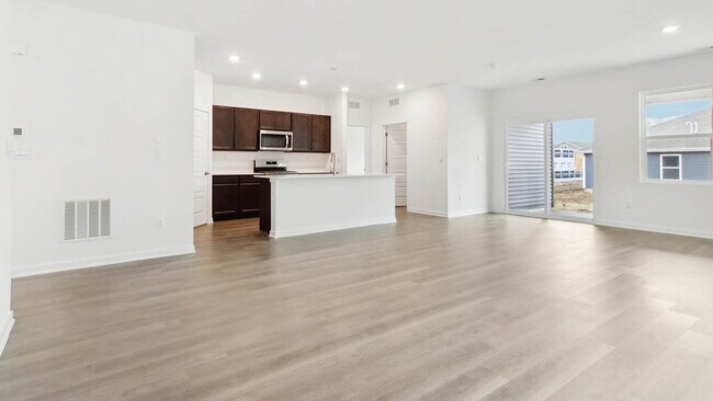 2281 Redwood Trail, Wonder Lake, IL 60097 - photo 7