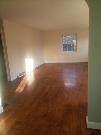 216 Green Ave Unit 216 2nd floor, Lansdowne, PA 19050