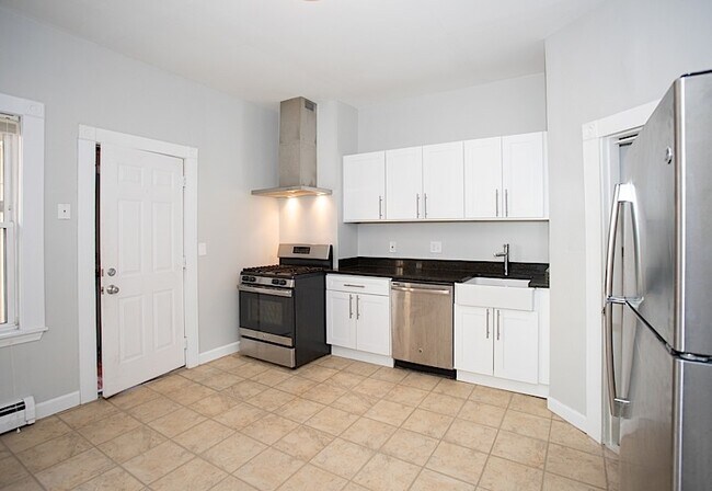 220 Prospect St unit 1, Cambridge, MA 02139 - photo 2