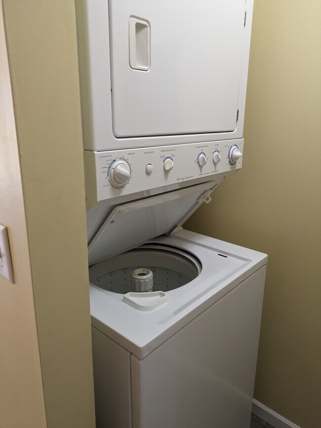 2536 Brockman St, Manhattan, KS 66502 - photo 6