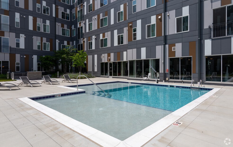 Center West, Baltimore, MD 21223 - photo 1