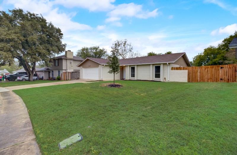 13614 Larkbrook St, San Antonio, TX 78233 - photo 1