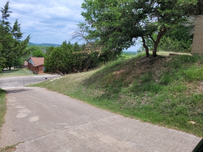 1201 Bluff Dr, Copperas Cove, TX 76522 - photo 3