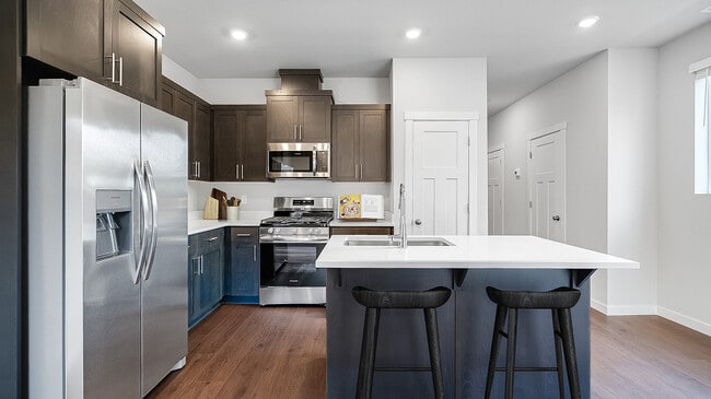 4119 SW 31st St, Gresham, OR 97080 - photo 2