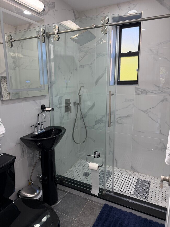 7713 Ditmars Blvd unit 1, East Elmhurst, NY 11370 - photo 6