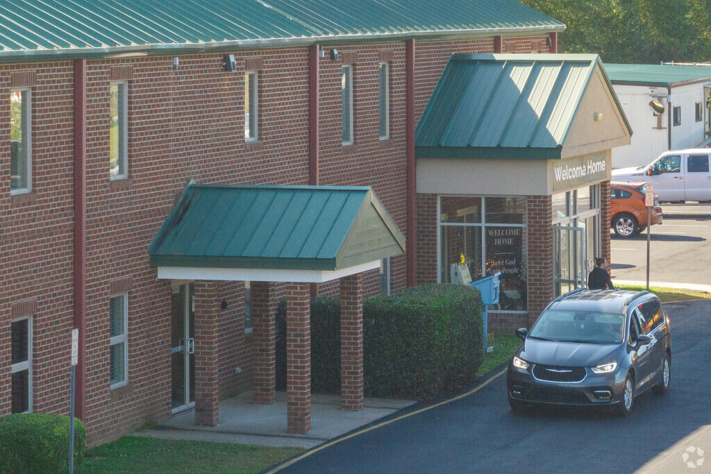 Hickory Ridge Academy is a private school located in Chesapeake, Virginia.