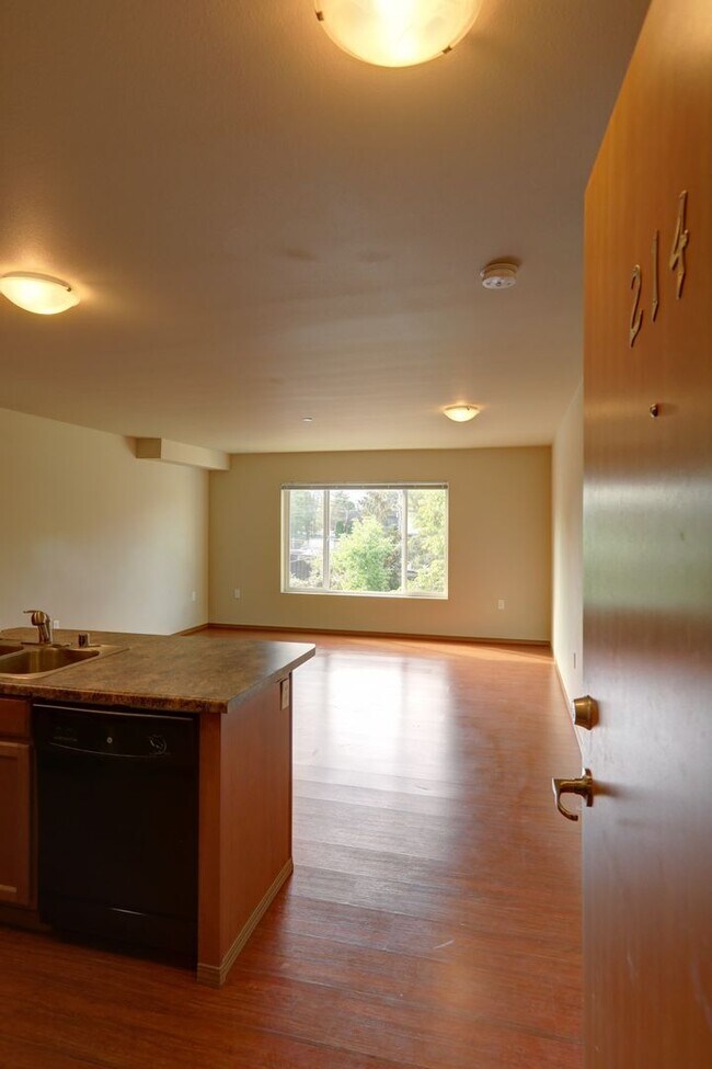 DubSea Apartments | Modern Apartment Homes w/ In-Unit Laundry, Seattle, WA 98146 - photo 3