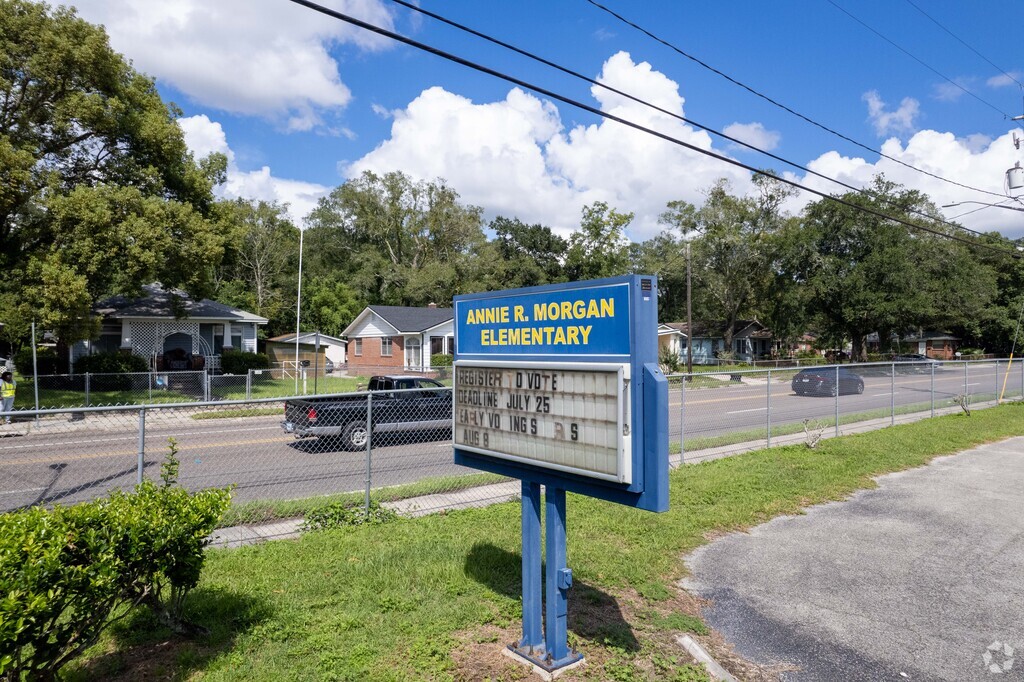Annie R. Morgan Elementary serves students in the West Jacksonville community.