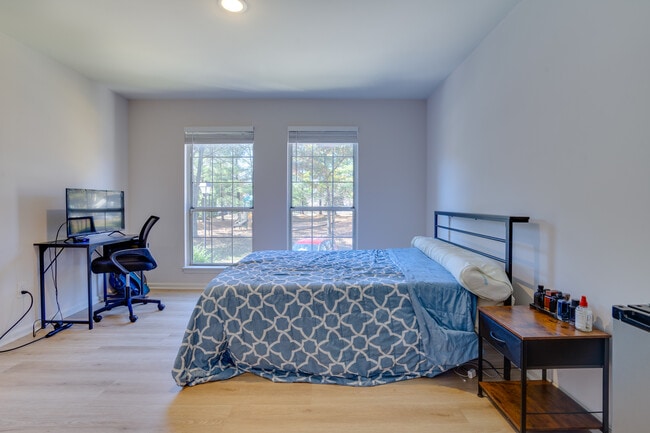 6021 Creekstone Ln unit Main Level, Centreville, VA 20120 - photo 4
