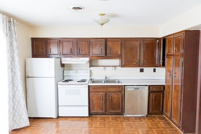 1805 King College Rd unit C4, Bristol, TN 37620 - photo 7