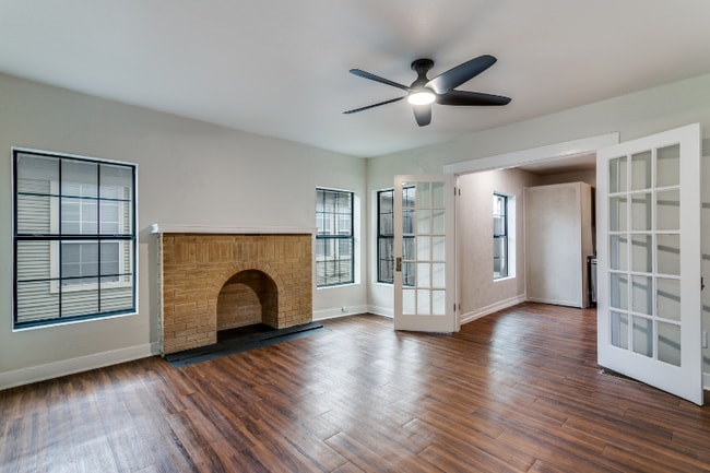 826 N Clinton Ave unit 824, Dallas, TX 75208 - photo 2