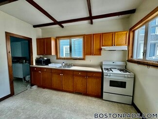 214 Washington St Unit 1, Malden, MA 02148