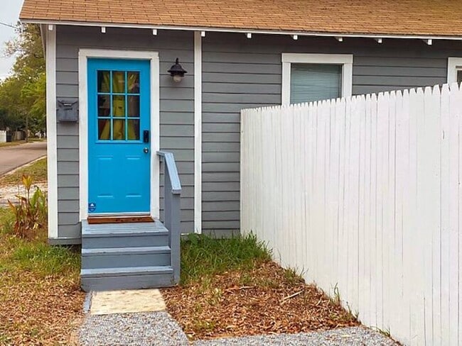 2716 18th St N, Saint Petersburg, FL 33713 - photo 2