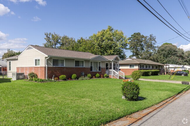 Ranchers are the most common style home in Azalea Acres.