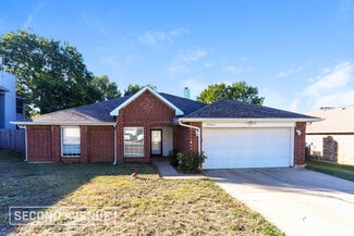 7002 Hawaii Ln, Arlington, TX 76016