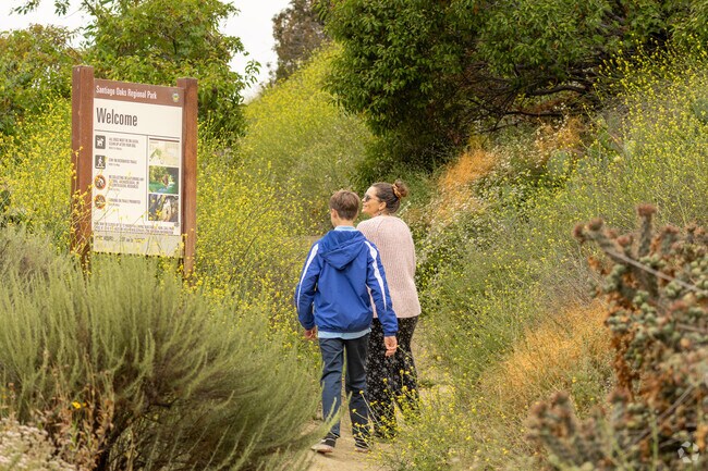 Santiago Oaks Regional Park is situated in the city of Orange, near the eastern edge of the OC.