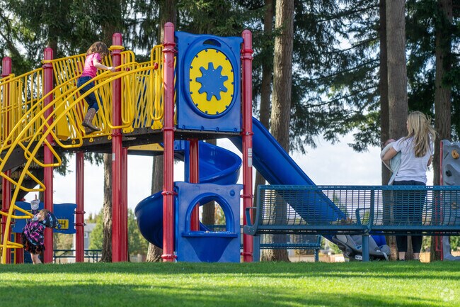 Horizon Pointe Park offers a playground, walking trail, and sports fields to residents.