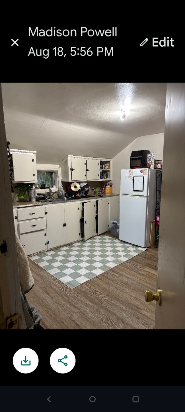 209 Diamond St, Iron River, MI 49935