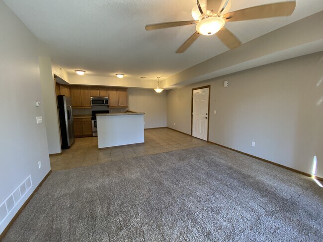 2000 Meadow Ct unit 501, Des Moines, IA 50320 - photo 6