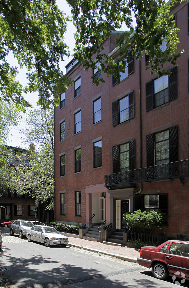 2 Louisburg Square, Boston, MA 02108