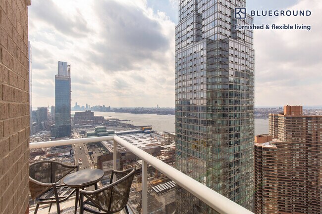 560 W 43rd St unit FL44-ID250, New York, NY 10036 - photo 4