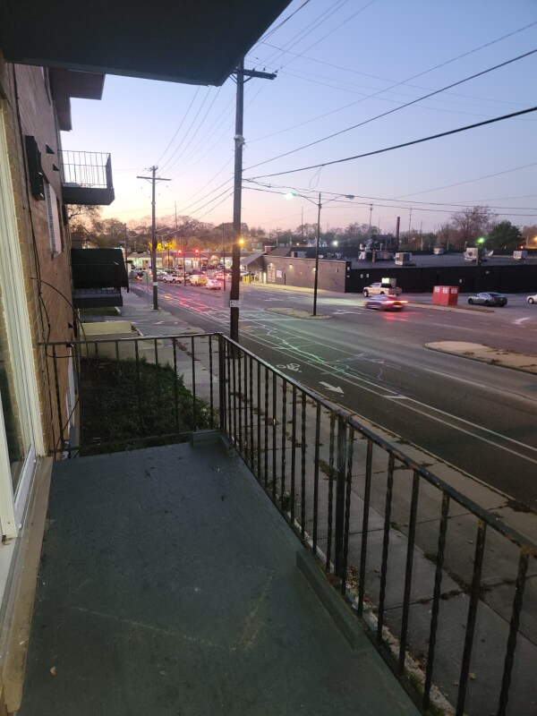 13540 Superior Rd unit 205, East Cleveland, OH 44112 - photo 7