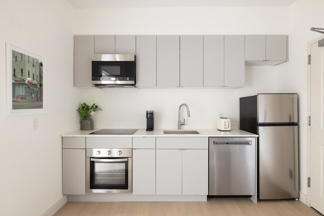 FOUND Study University Centre, Newark, NJ 07103 - photo 5