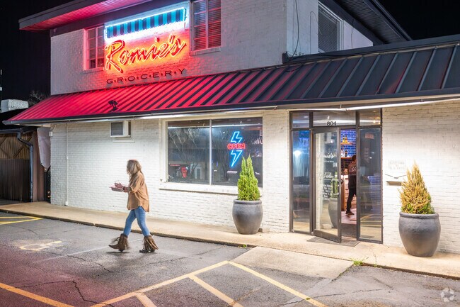 Romie's Grocery offers a robust take-out menu when Bel Air residents don't feel like cooking.