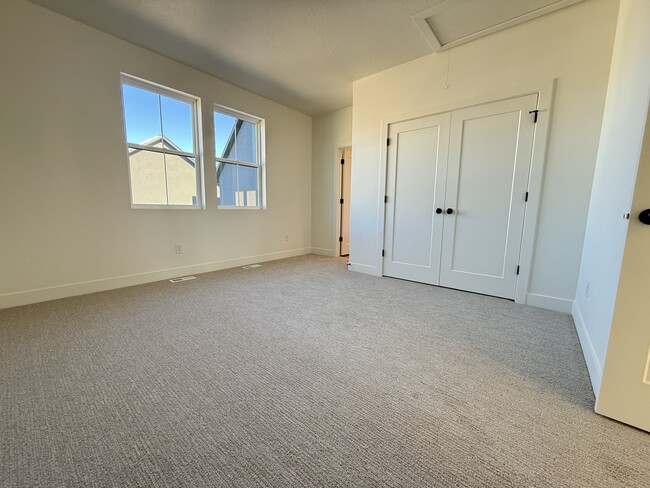 6992 W Terraine Rd, West Jordan, UT 84081 - photo 6