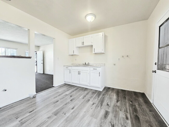 231 E 89th St, Los Angeles, CA 90003 - photo 5