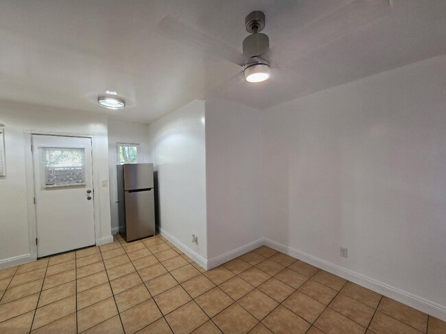 942 N Sweetzer Ave, West Hollywood, CA 90069 - photo 4