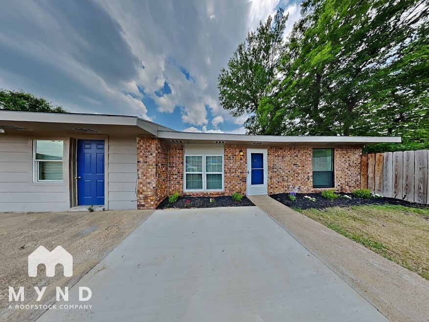 1701 Cardinal Dr, Ennis, TX 75119 - photo 1