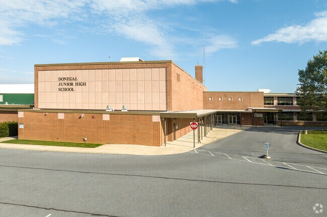 Donegal Junior High School is an above average, public school located in Mount Joy, PA.