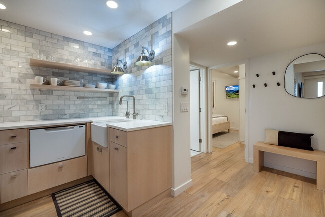 800 S Mill St unit ID1030154P, Aspen, CO 81611 - photo 4