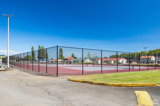 Hoquiam High School is adjacent to a few parks and has access to tennis courts.