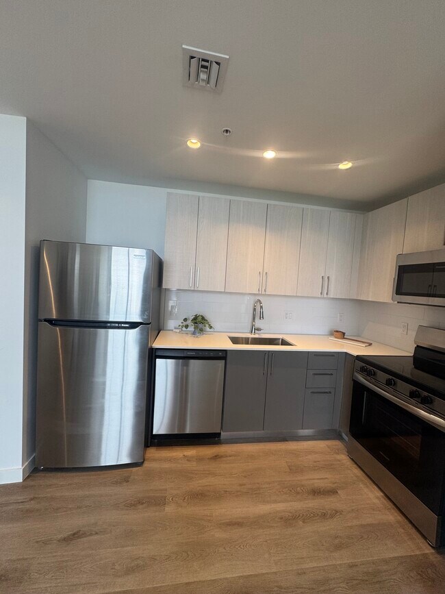 Vizcayne unit 2259, Miami, FL 33132 - photo 2