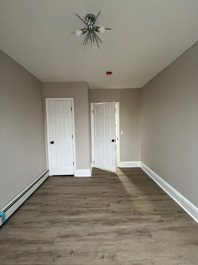 153 Seaview Ave unit 3R, Jersey City, NJ 07305 - photo 4