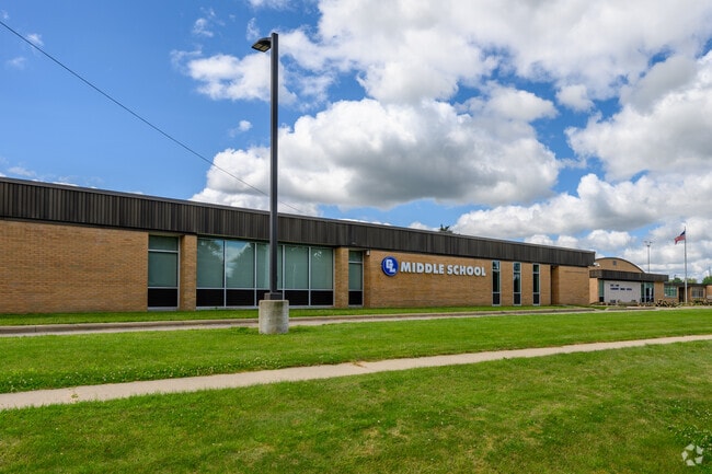 Gull Lake Middle School has earned an A- rating on Niche.com.
