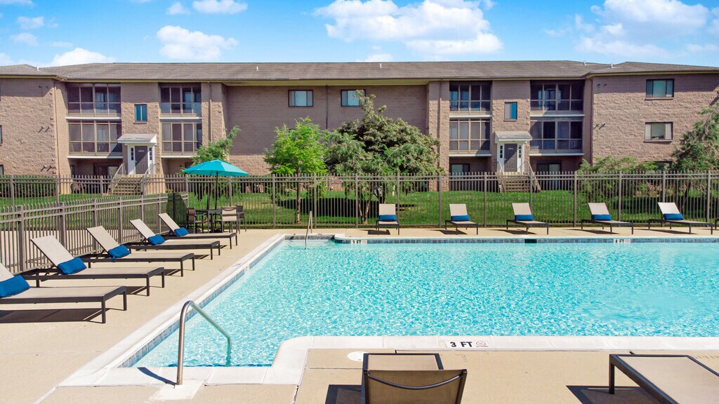 Castlebrook Apartments 550 S Dupont Hwy, New Castle, DE