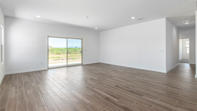 16053 S Rhiannon Michaela Place unit 36210987, Sahuarita, AZ 85629 - photo 5