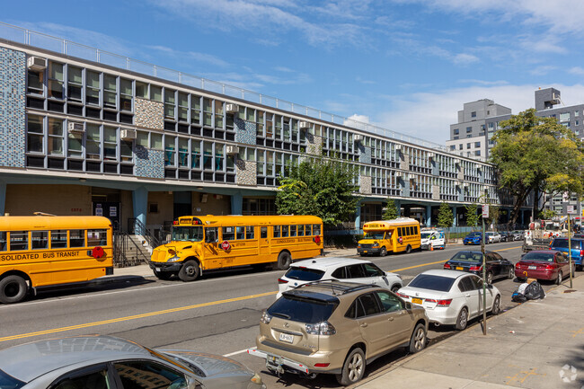 Innovative education thrives at Lower East Side's New Explorations Into Science High.