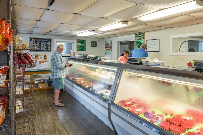 Brixler Meats is the primary place to find quality meats and dairy in Valley View.