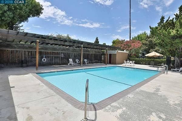 1919 Ygnacio Valley Rd unit Ygnacio Gardens, Walnut Creek, CA 94598 - photo 2