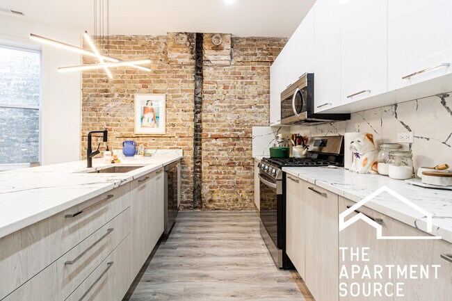 2745 W Division St unit 2, Chicago, IL 60622 - photo 2