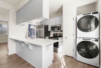 1009 W 25th St, Austin, TX 78705