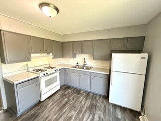 11 Hamilton Place Unit 1, Cohoes, NY 12047